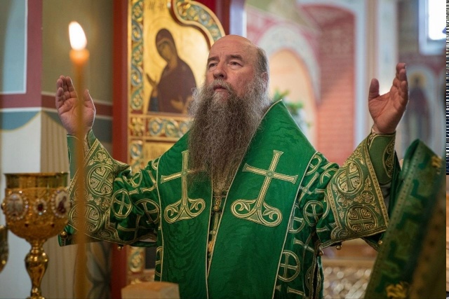 Поздравление епископу Сергиево-Посадскому и Дмитровскому Кириллу по случаю дня рождения